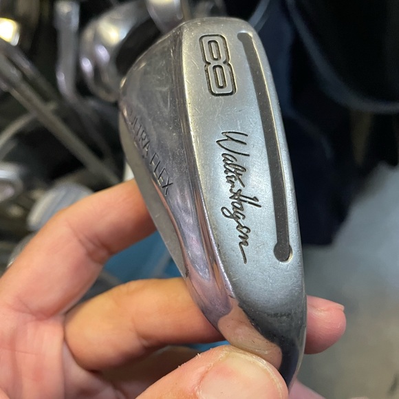 Walter Hagen iron n8 in RH
Steel shaft 
Used - Picture 1 of 5